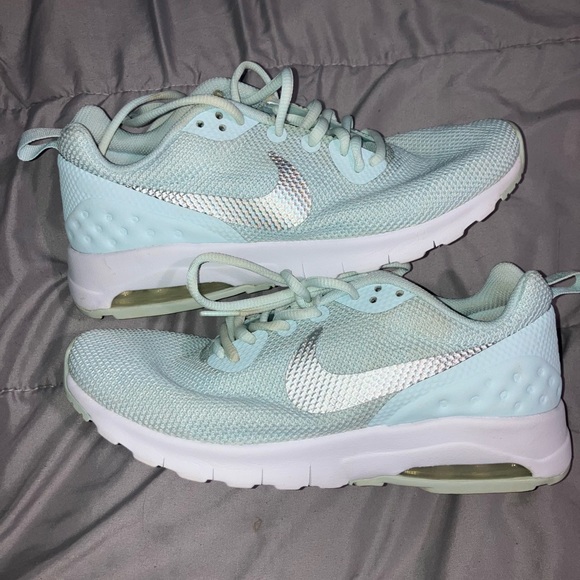 Nike Air - size 8 1/2 - Picture 2 of 2